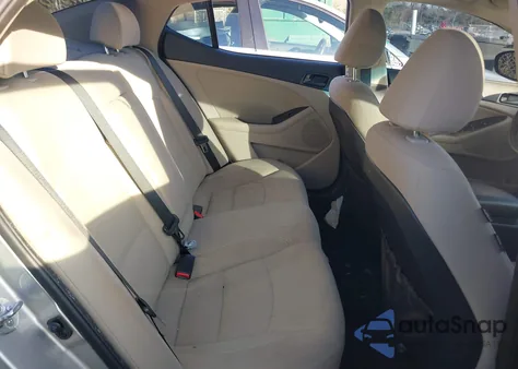 2015 Kia Optima Lx z USA, uszkodzony, nr VIN 5XXGM4A7XFG467424